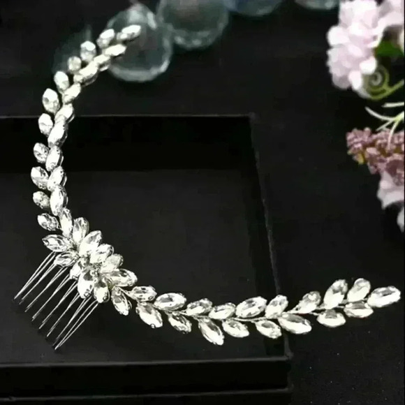 Luxury Bridal Crystal Hair Piece Comb - Picture 2 of 8